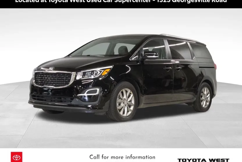 2021 Kia Sedona EX photo 1