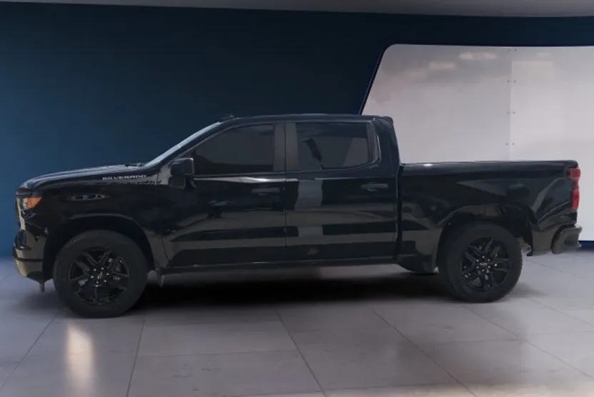 2022 Chevrolet Silverado 1500 Custom photo 1