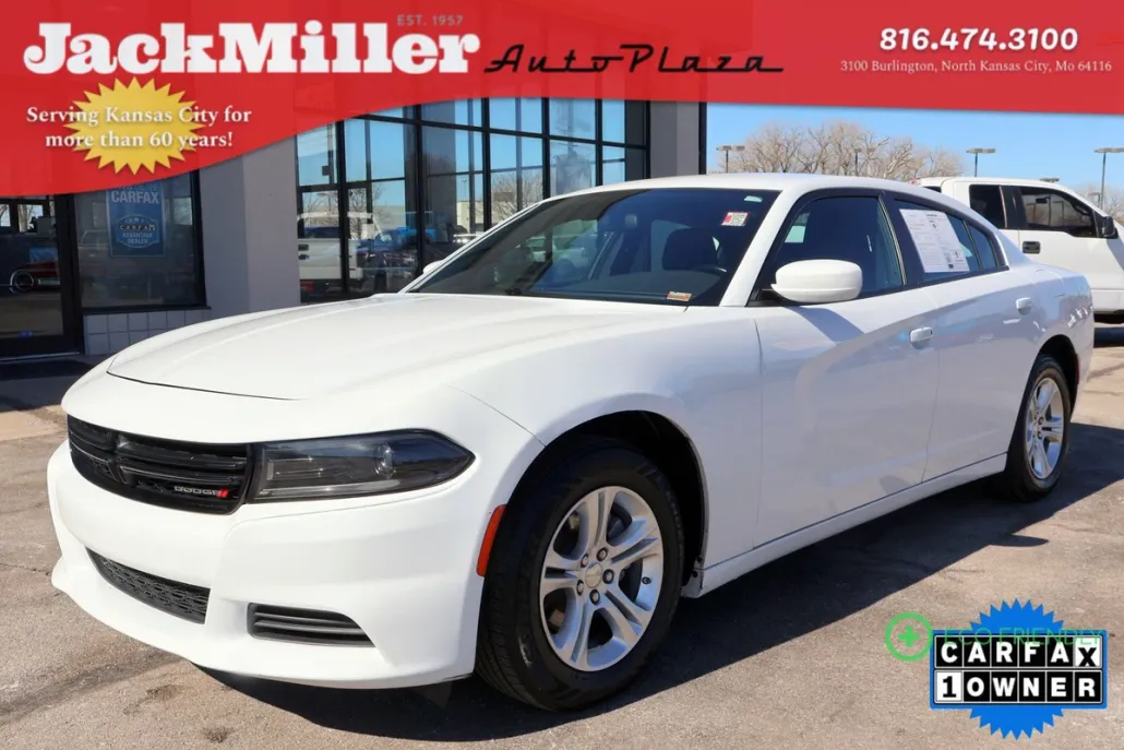 2022 Dodge Charger SXT photo 1