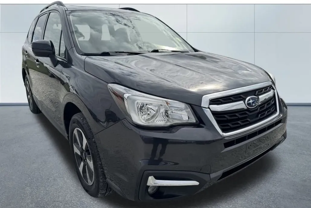 2017 Subaru Forester Premium photo 1