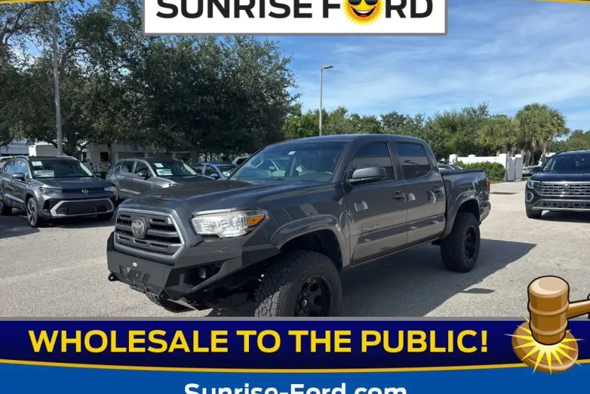2019 Toyota Tacoma SR5 photo 1