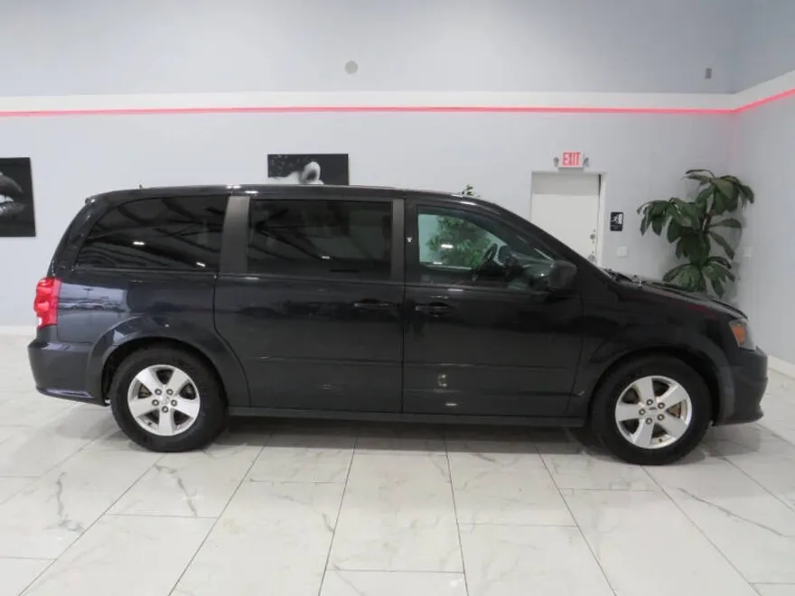 2015 Dodge Grand Caravan SE photo 1