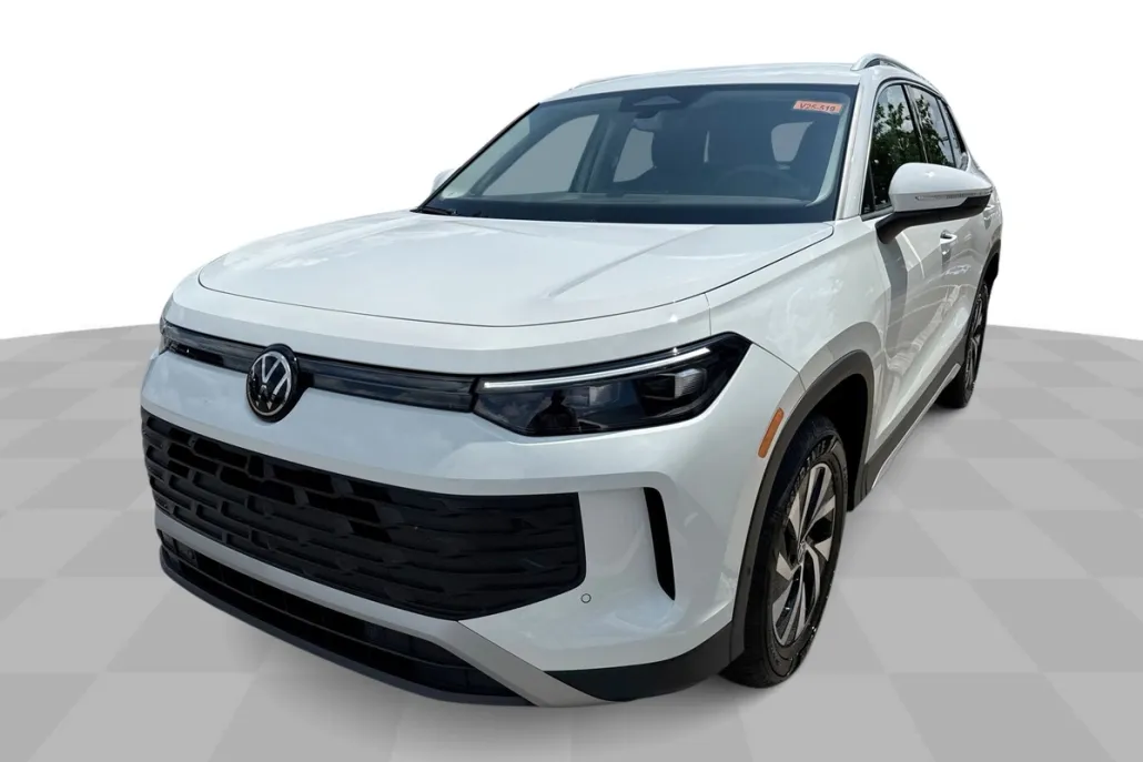 2025 Volkswagen Tiguan S photo 1