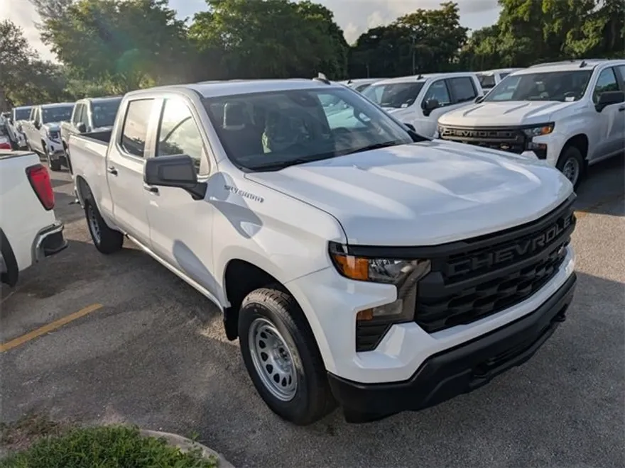 2025 Chevrolet Silverado 1500 photo 1