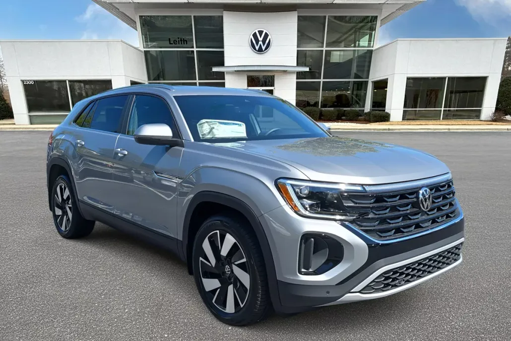 2026 Volkswagen Atlas Cross Sport SE Technology photo 1