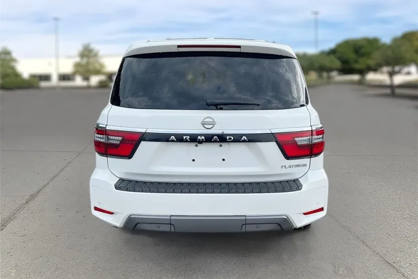 2021 Nissan Armada Platinum photo 1