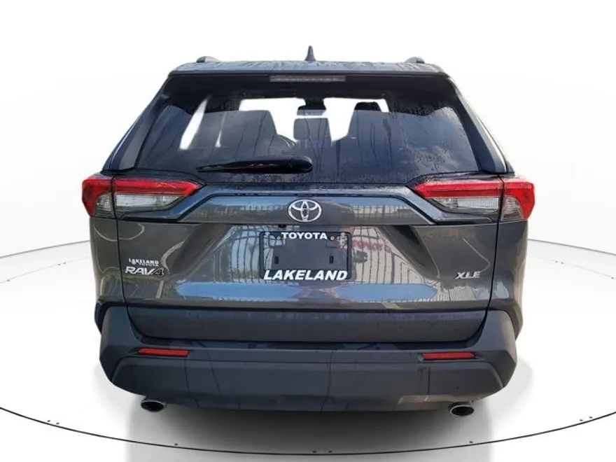 2024 Toyota RAV4 XLE photo 1