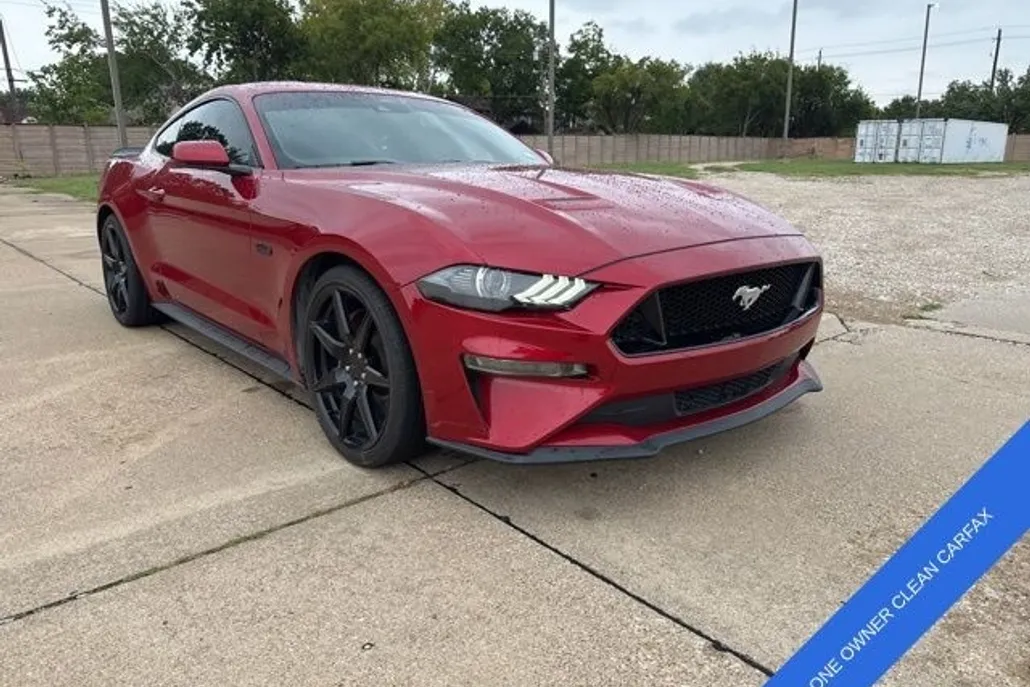 2021 Ford Mustang GT photo 1
