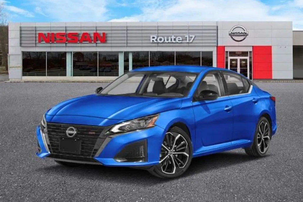 2025 Nissan Altima SR photo 1