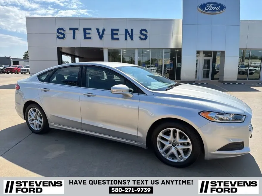 2014 Ford Fusion SE photo 1
