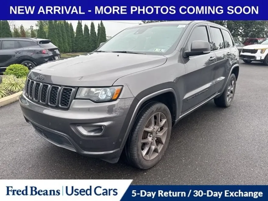 2021 Jeep Grand Cherokee Anniversary Edition photo 1