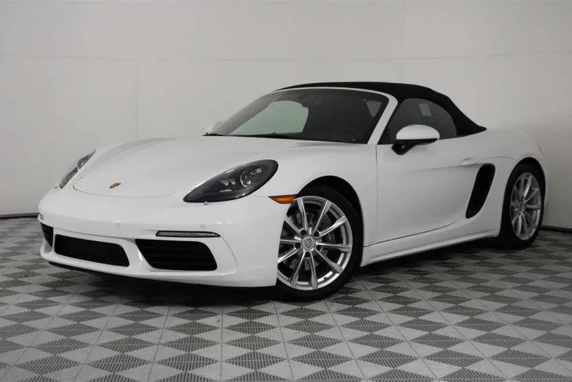 2025 Porsche Boxster photo 1