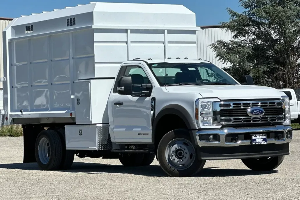 2024 Ford F-550 photo 1