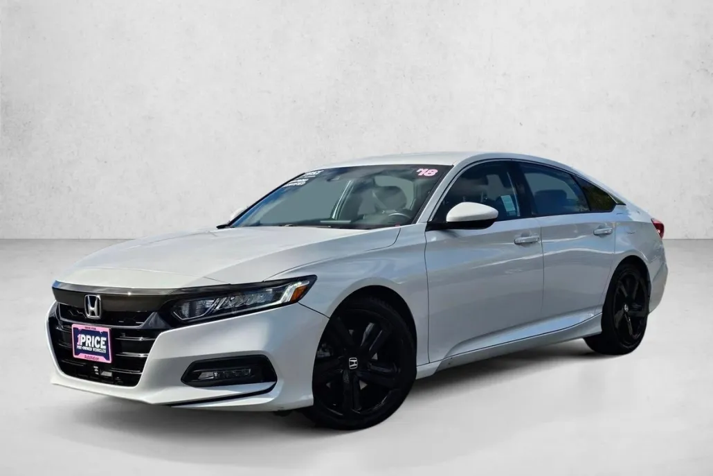 2018 Honda Accord Sport photo 1