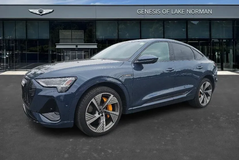 2023 Audi e-tron Sportback S line Prestige photo 1