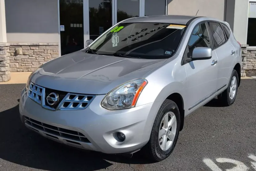 2013 Nissan Rogue S photo 1