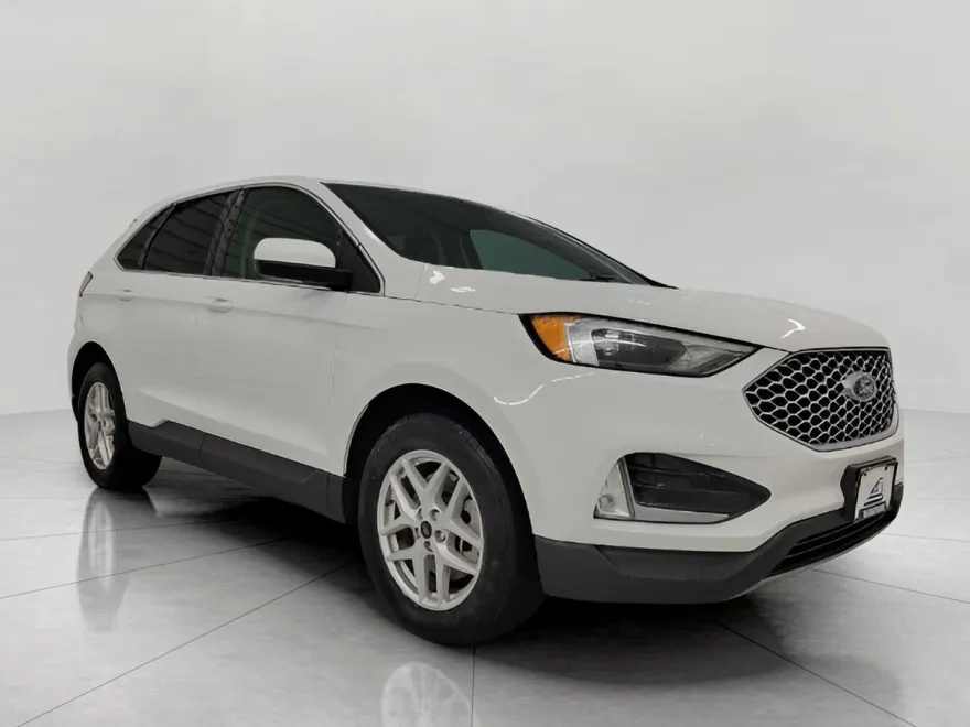 2023 Ford Edge SEL photo 1