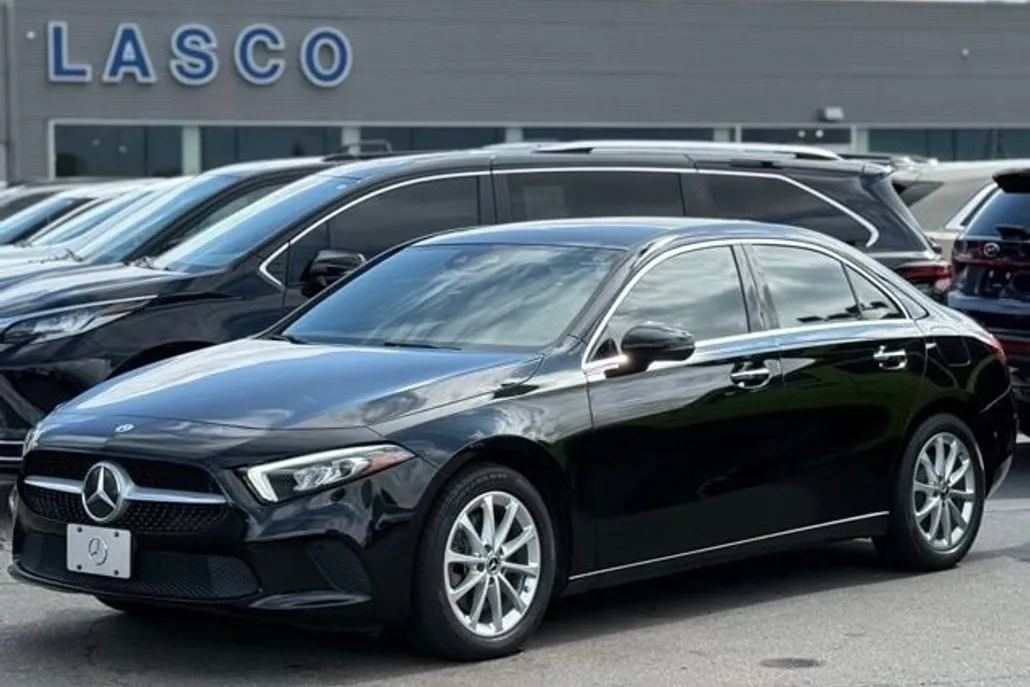 2019 Mercedes Benz A 220 photo 1
