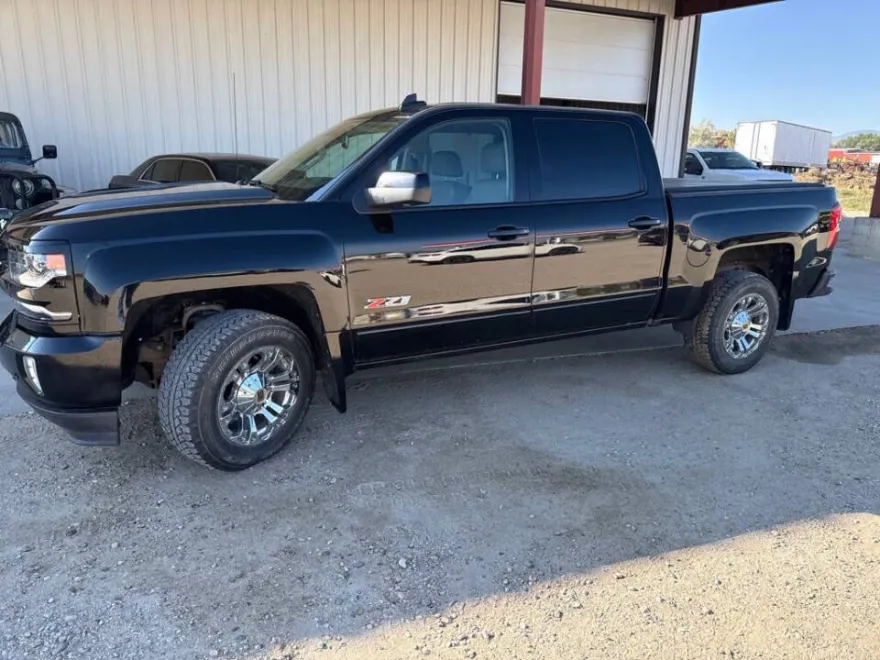 2017 Chevrolet Silverado 1500 LTZ photo 1