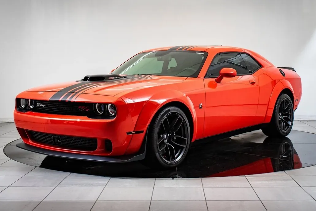 2022 Dodge Challenger R/T Scat Pack Widebody photo 1