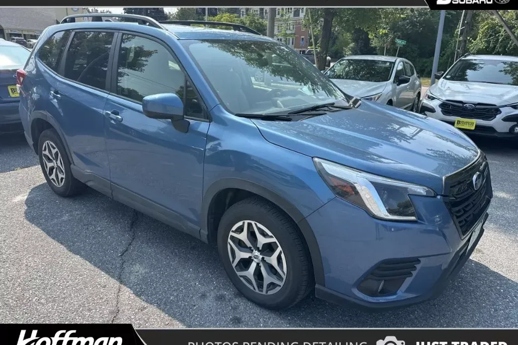 2023 Subaru Forester Premium photo 1