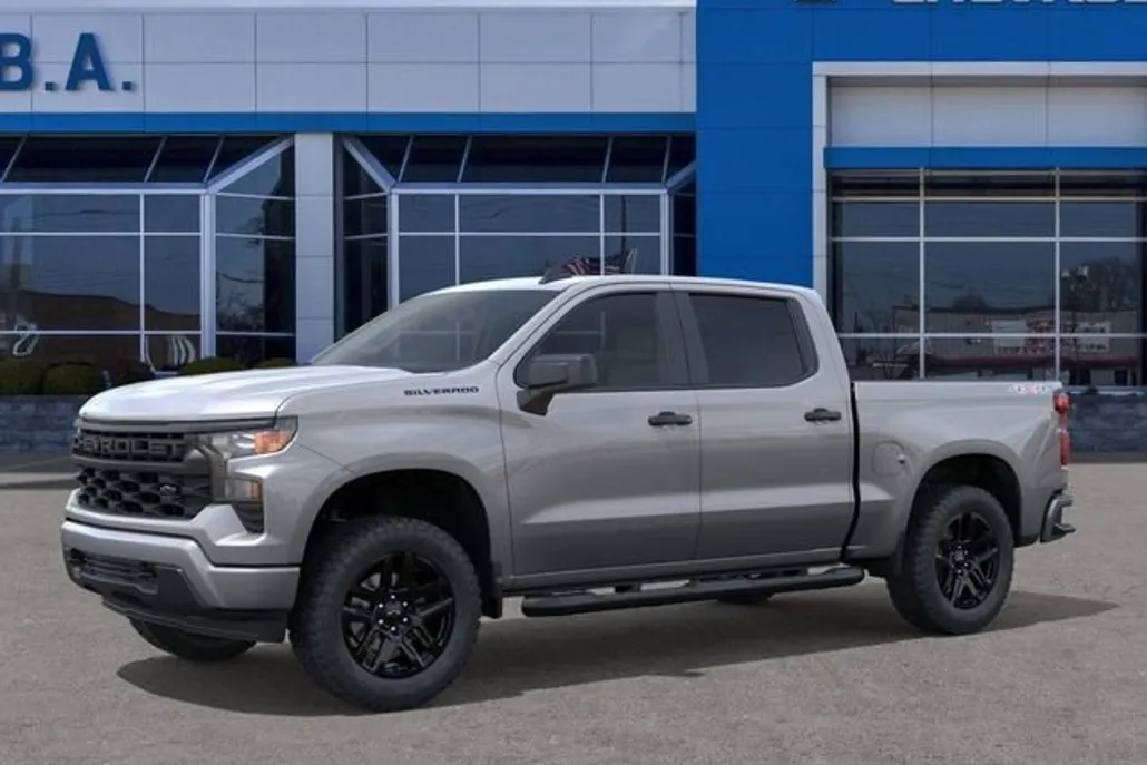 2026 Chevrolet Silverado 1500 Custom photo 1