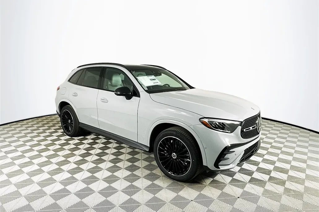 2025 Mercedes Benz GLC 300 photo 1