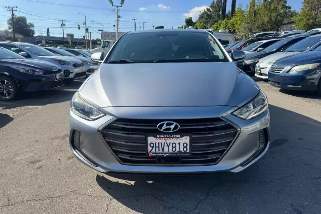 2017 Hyundai Elantra Limited photo 1