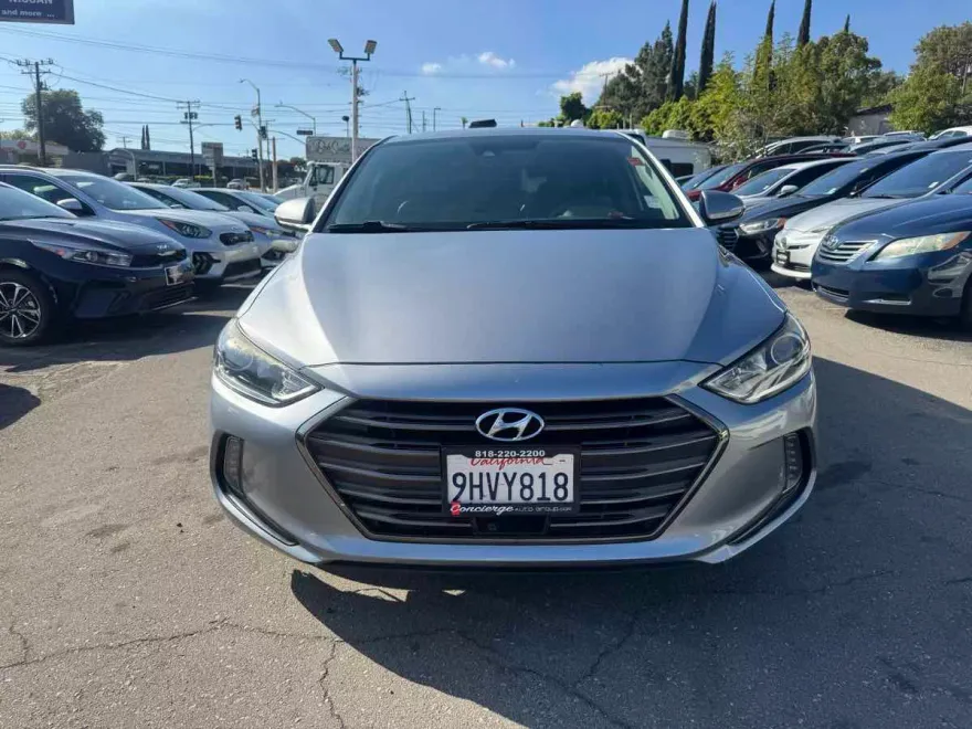 2017 Hyundai Elantra Limited photo 1