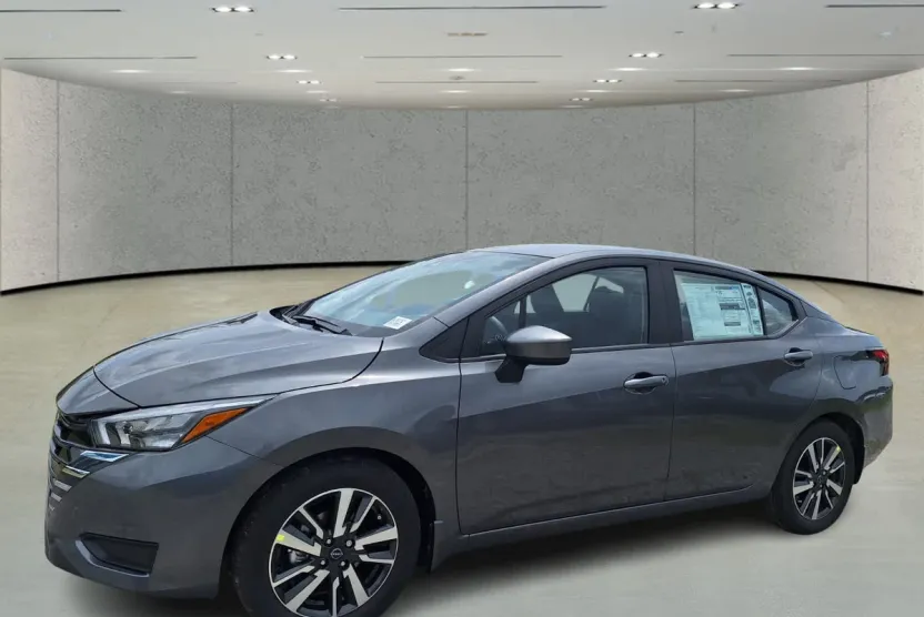 2025 Nissan Versa SV photo 1