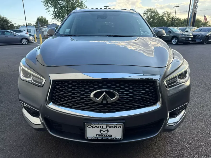 2019 Infiniti QX60 Luxe AWD photo 1