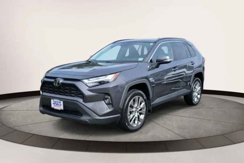 2022 Toyota RAV4 XLE Premium photo 1