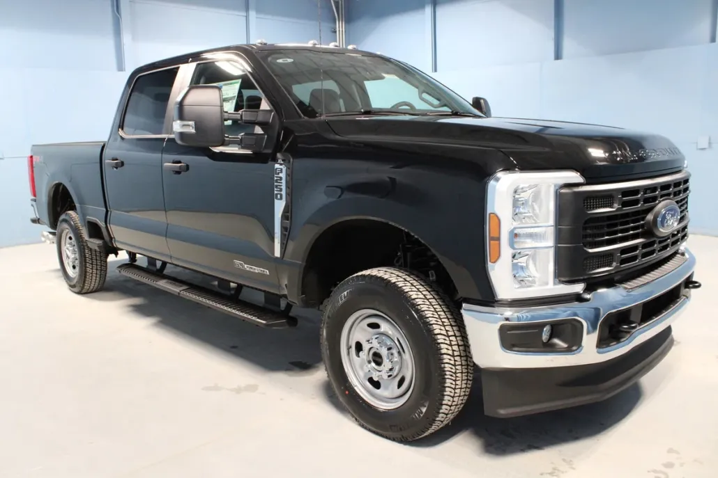 2025 Ford F-250 XL photo 1