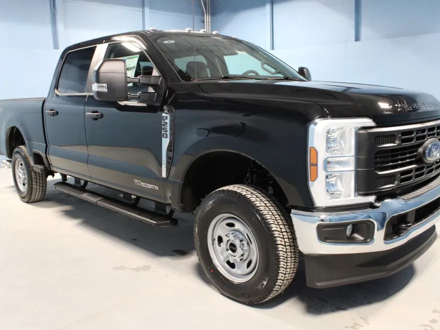2025 Ford F-250 XL photo 1
