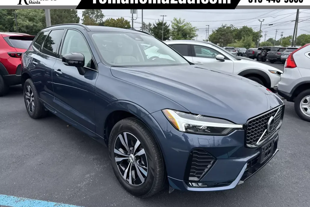 2024 Volvo XC60 Core photo 1