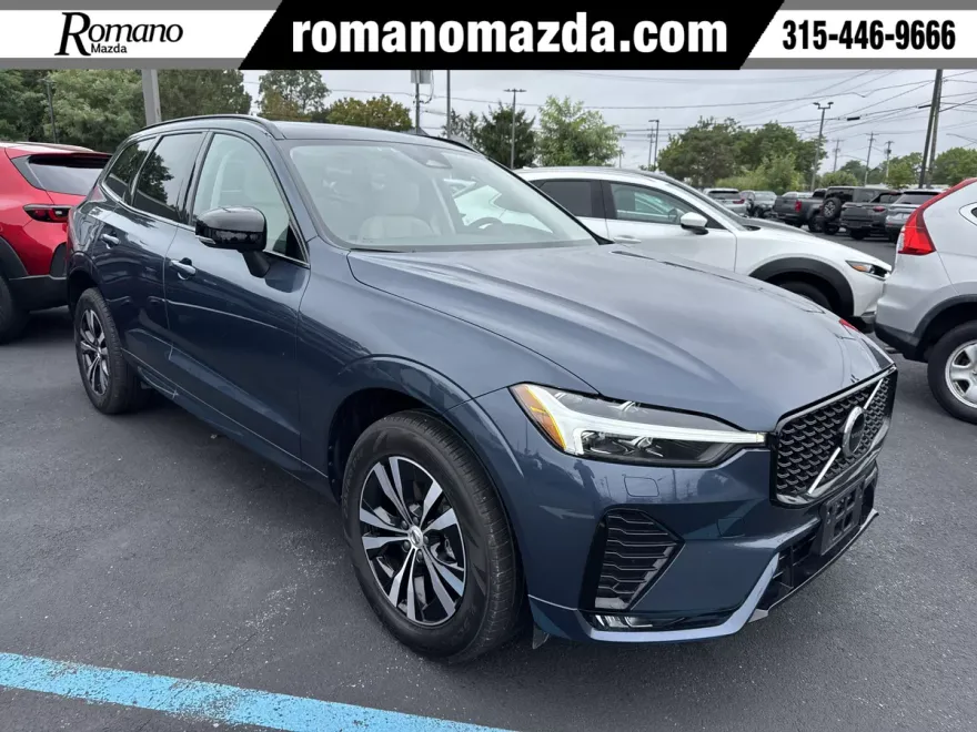 2024 Volvo XC60 Core photo 1