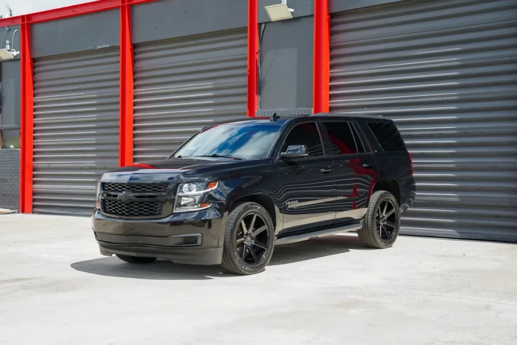 2019 Chevrolet Tahoe LT photo 1