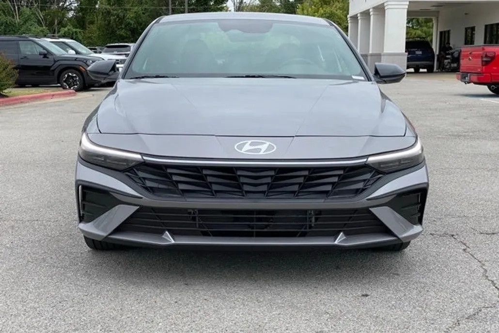 2025 Hyundai Elantra Hybrid SEL Sport photo 1
