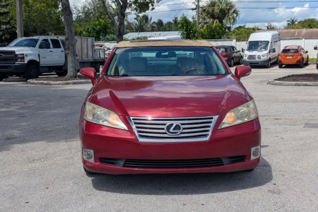2011 Lexus ES 350 photo 1