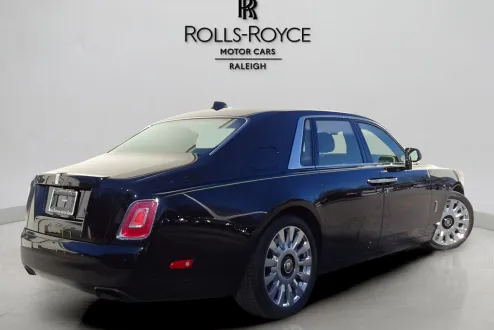 2021 Rolls Royce Phantom photo 2
