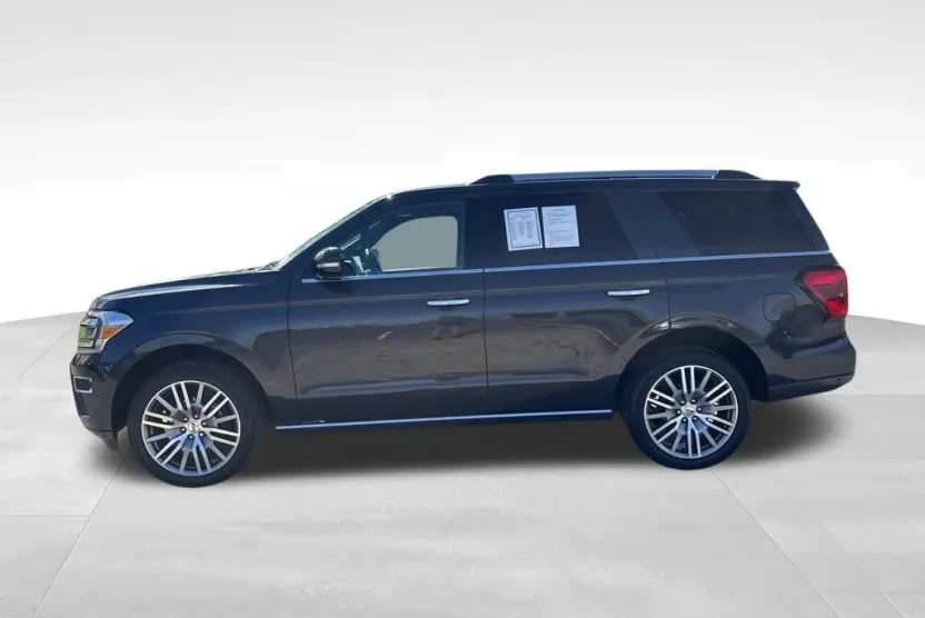 2022 Ford Expedition Limited photo 1