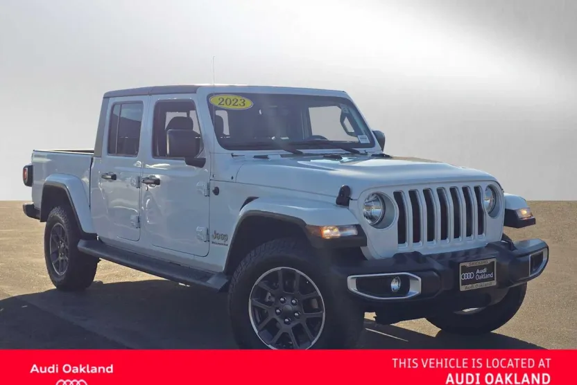 2023 Jeep Gladiator Overland photo 1