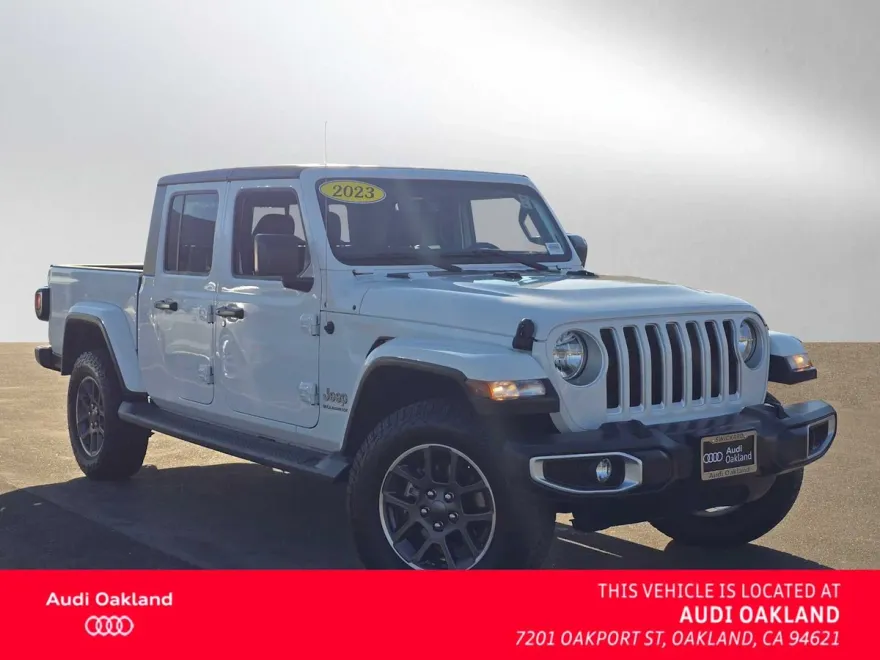 2023 Jeep Gladiator Overland photo 1