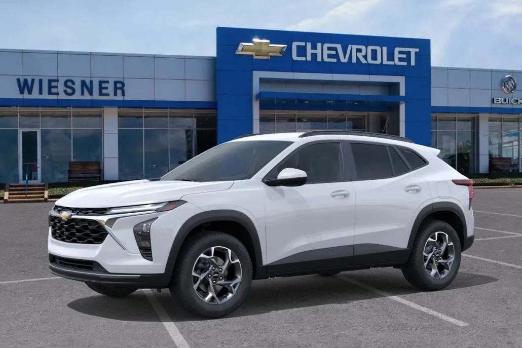 2026 Chevrolet Trax LT photo 1
