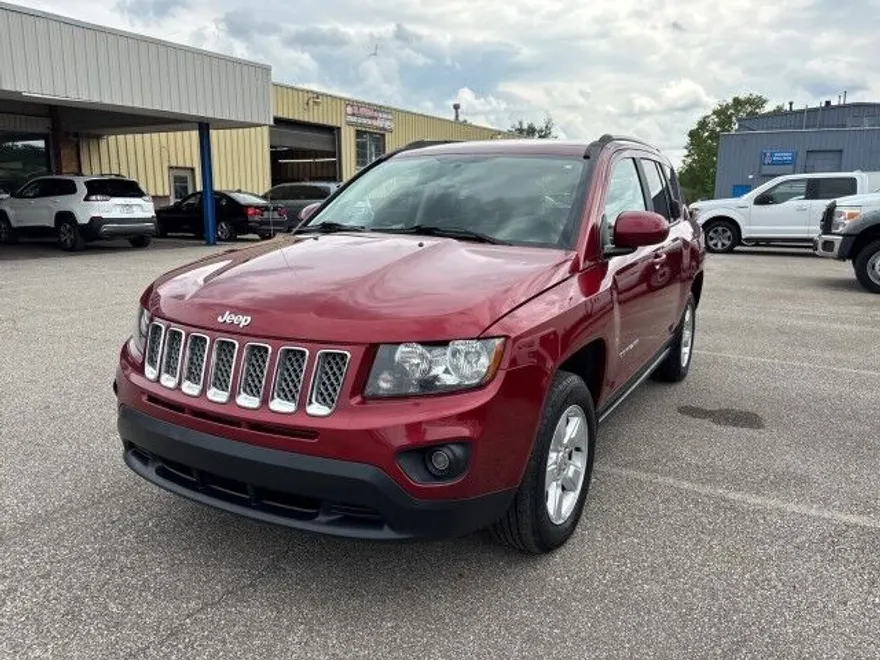 2017 Jeep Compass Latitude photo 1