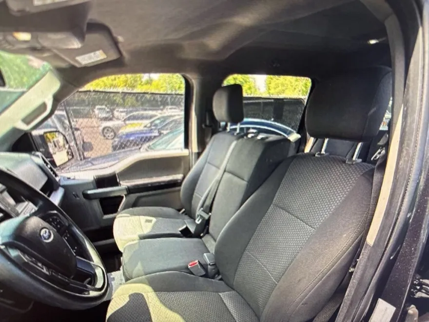 2017 Ford F-150 XLT photo 1