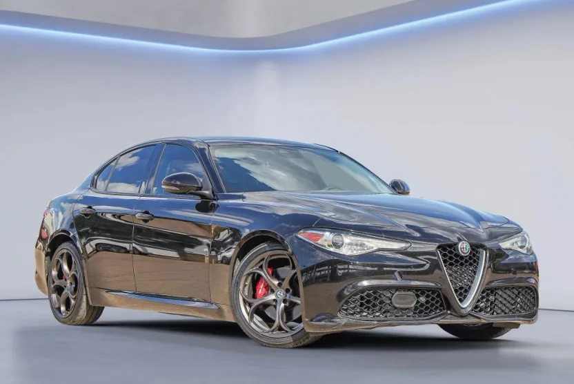 2018 Alfa Romeo Giulia Ti Sport photo 1