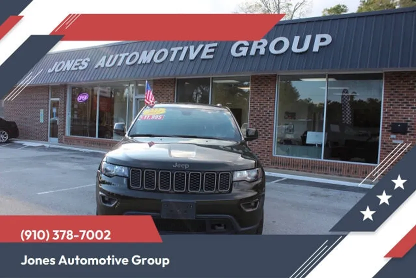 2017 Jeep Grand Cherokee Laredo photo 1
