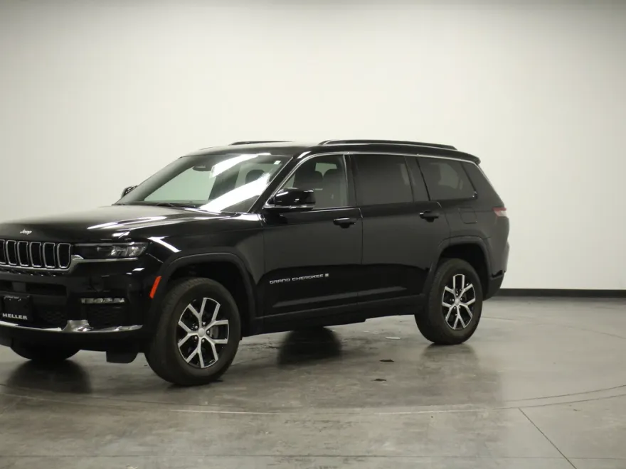 2024 Jeep Grand Cherokee Limited photo 1