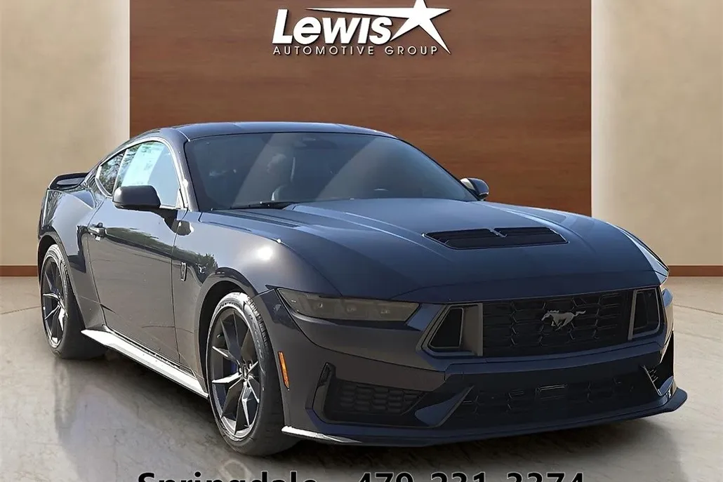 2025 Ford Mustang Dark Horse photo 1